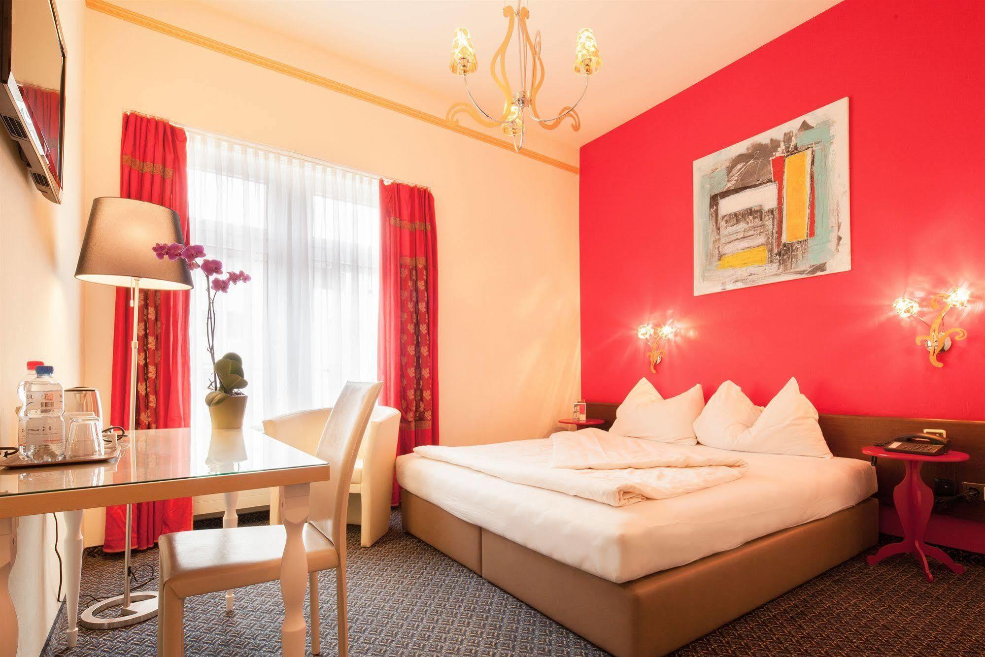Hotel Ambassador 졸로투른 외부 사진
