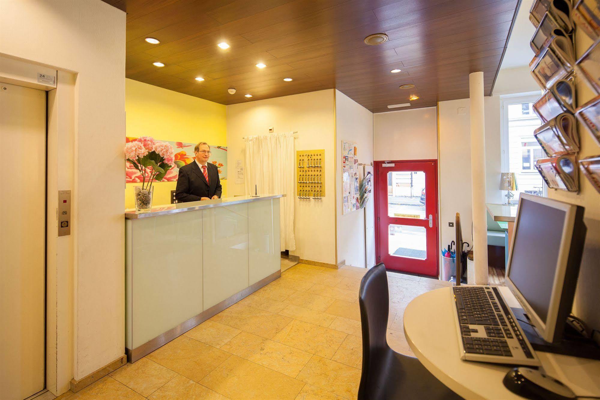 Hotel Ambassador 졸로투른 외부 사진